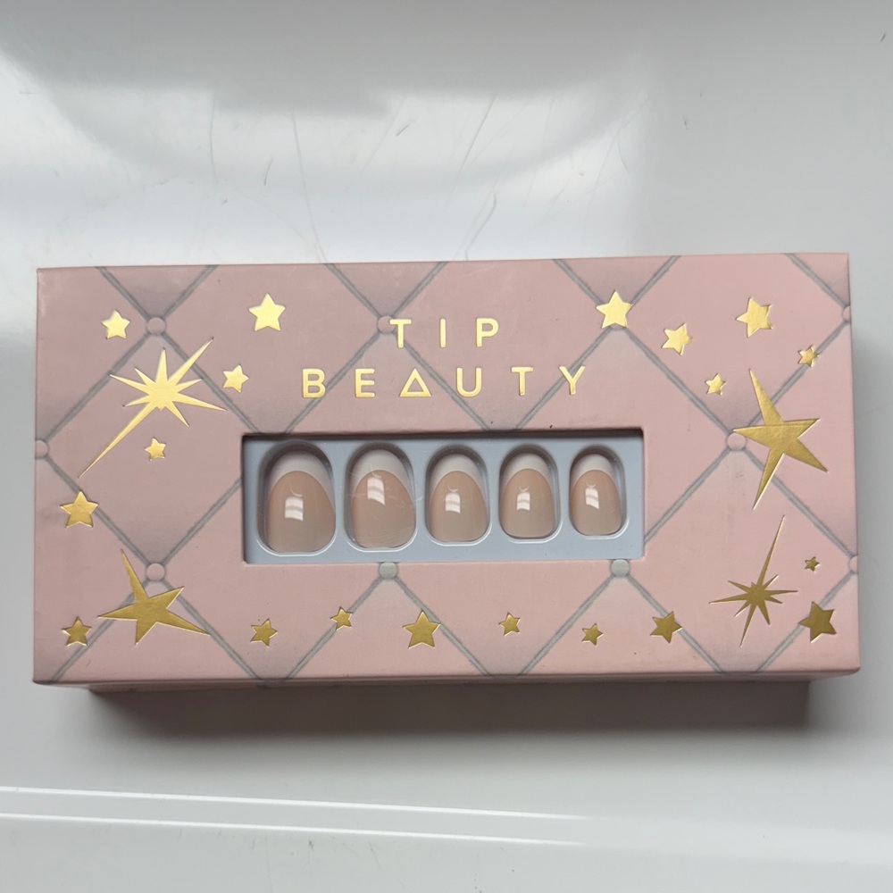 Tip Beauty Oval Nude Press-On Nails